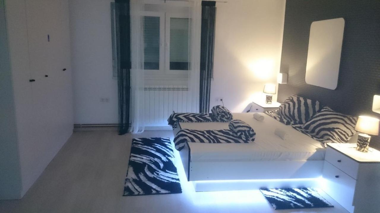 Center Apartment *